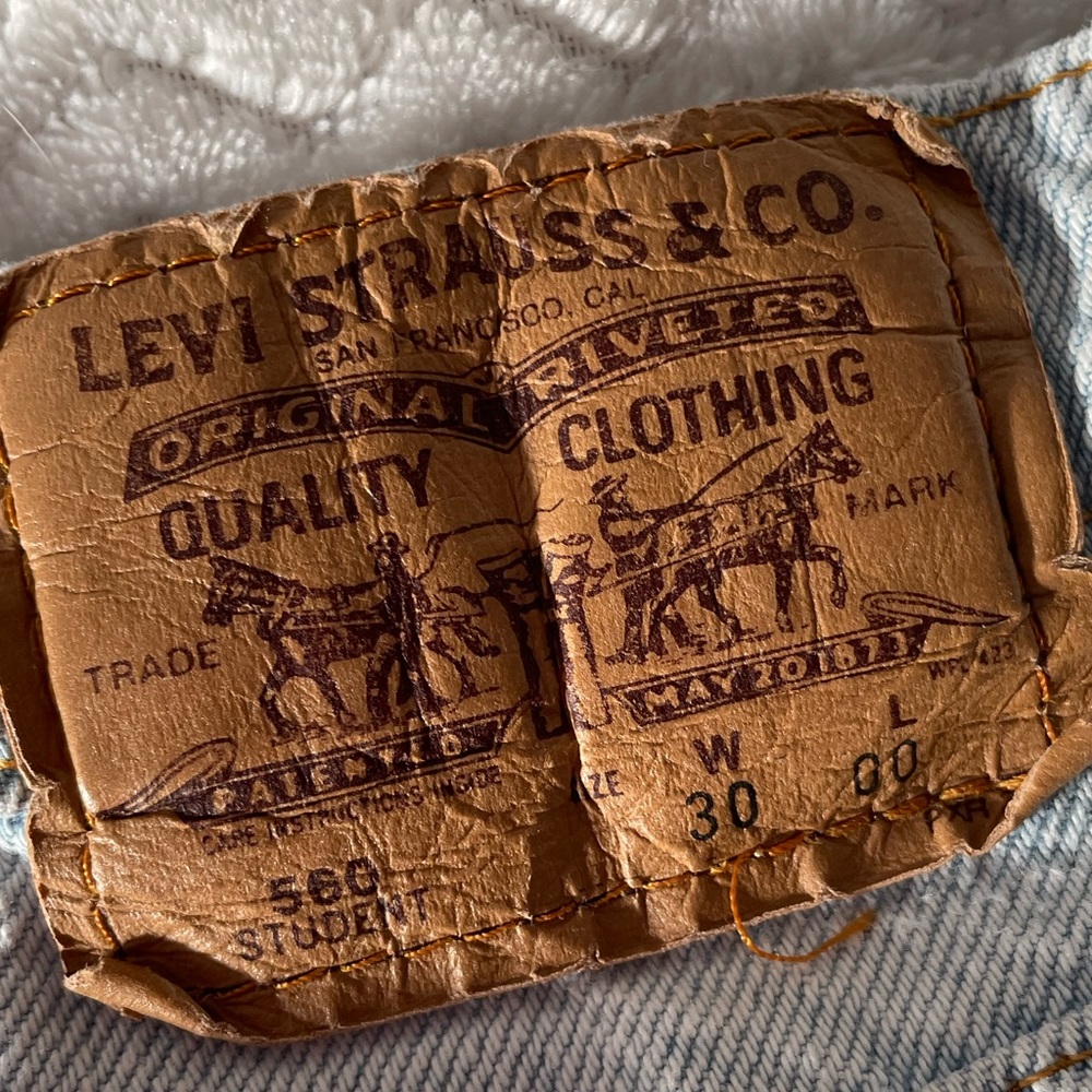 Loved, Levi’s 560 Student Orange Tag Vintage Light Wash Jean Shorts Size 30 - Picture 3 of 10